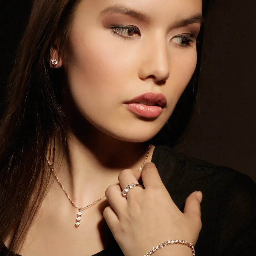 1.00 quilates trilogía colgante diamante en oro rojo 