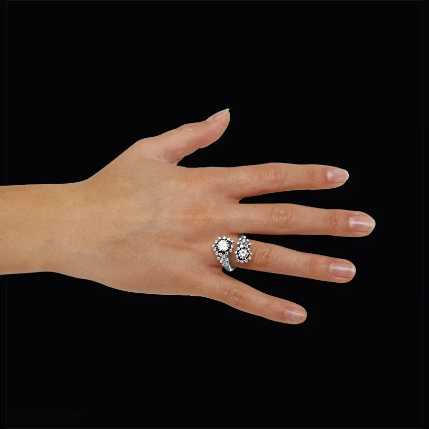 1.40 quilates anillo diamante “Toi & Moi” diseño en oro blanco 