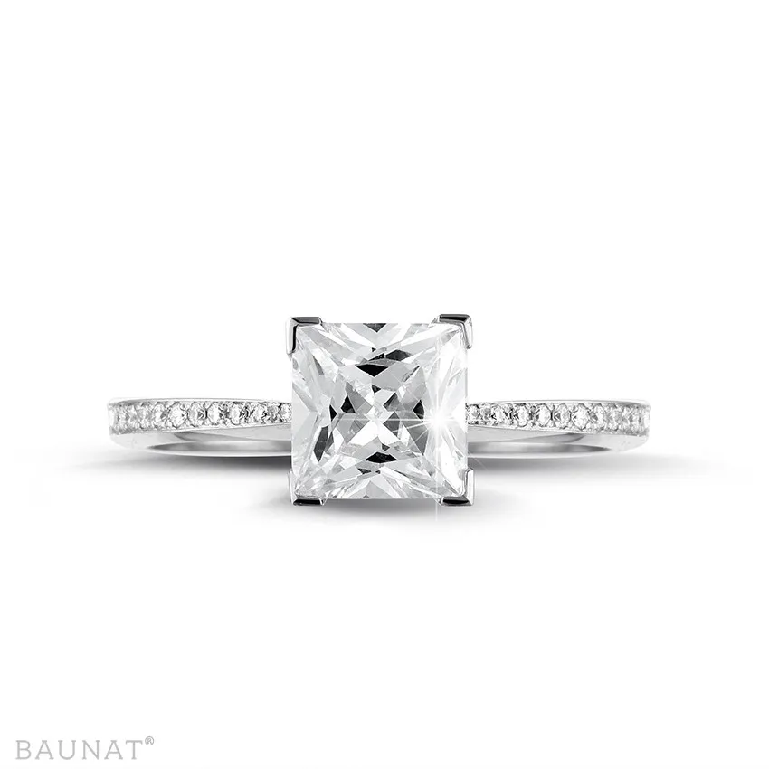 2.00 quilates anillo solitario en oro blanco con diamante talla princesa y diamantes laterales 