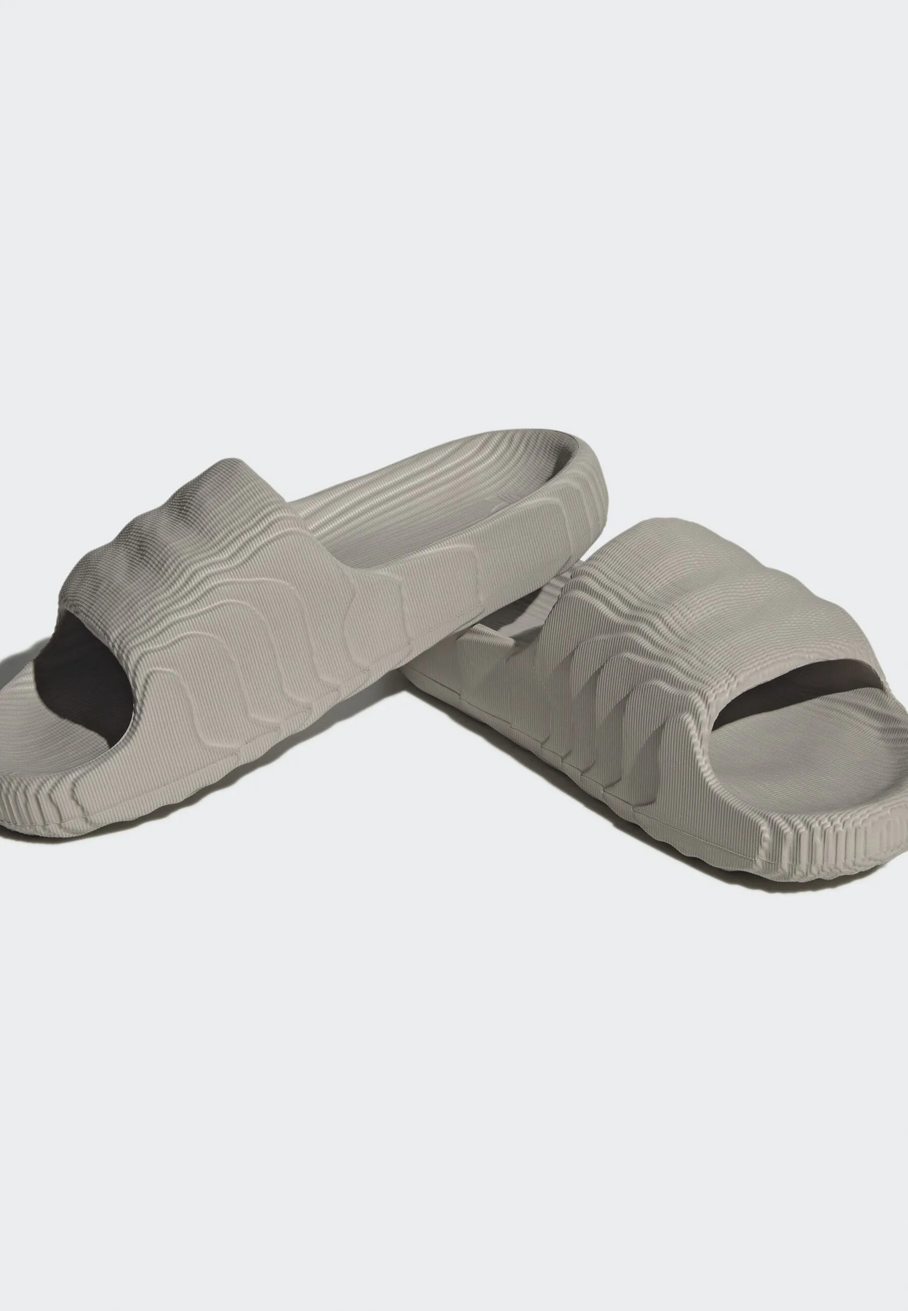 ADILETTE 22 UNISEX  CHANCLAS DE BAñO