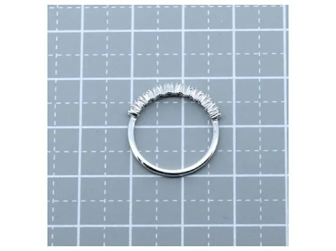 & Other Stories Anillo de diamantes AHKAH de media eternidad de segunda mano 0.15ct K18WG tamaño 8 en excelente estado Blanc