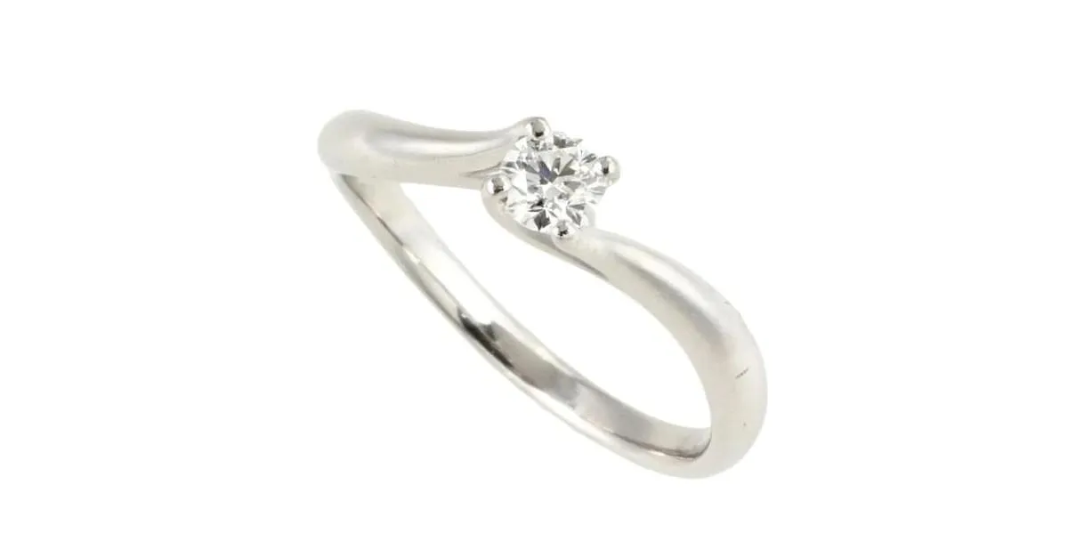 & Other Stories Anillo de diamantes de platino en excelentes condiciones Plata 