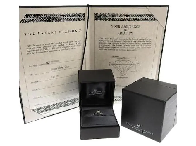 & Other Stories Anillo de diamantes de platino en excelentes condiciones Plata 