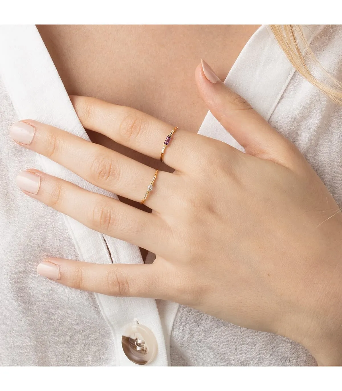 Anillo Bergman Oro 18K Diamantes 0.030 Qts. Topacio