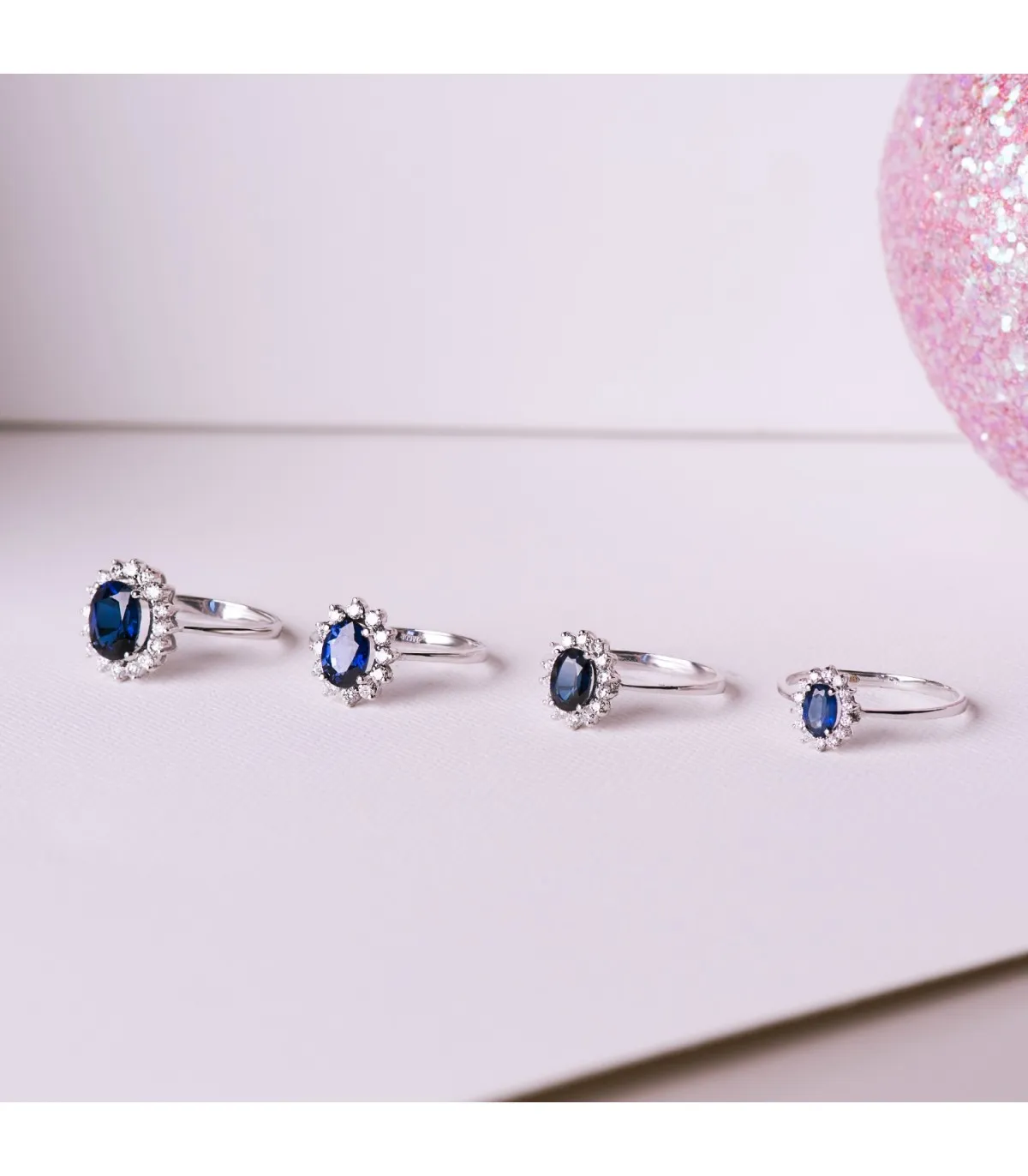 Anillo Galadriel 18K Zafiro 2.47 Q Diamantes