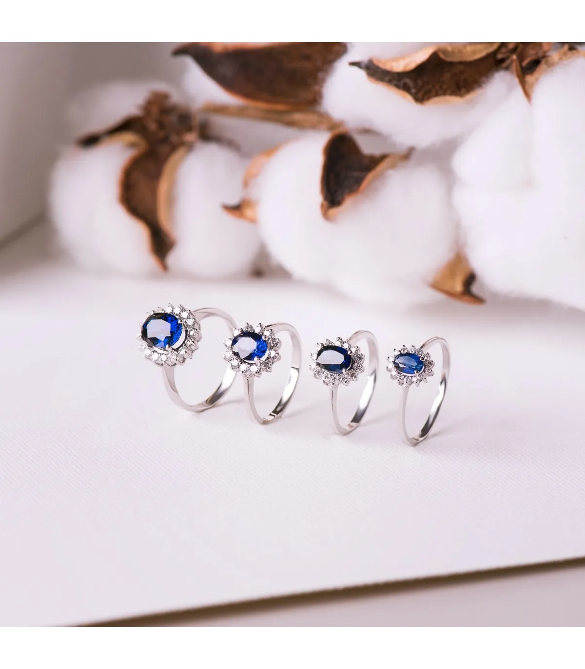 Anillo Galadriel 18K Zafiro 2.47 Q Diamantes