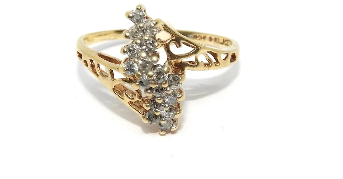 Autre Marque Anillo de diamantes en forma de marquesa en oro amarillo Dorado 