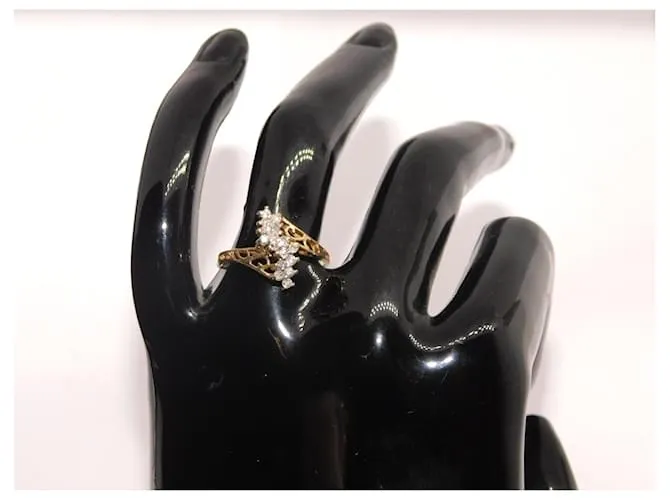 Autre Marque Anillo de diamantes en forma de marquesa en oro amarillo Dorado 