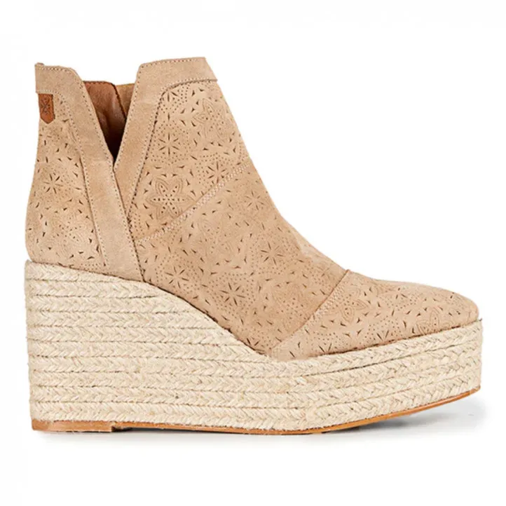BOTIN ARI GRABADO BEIGE POPA