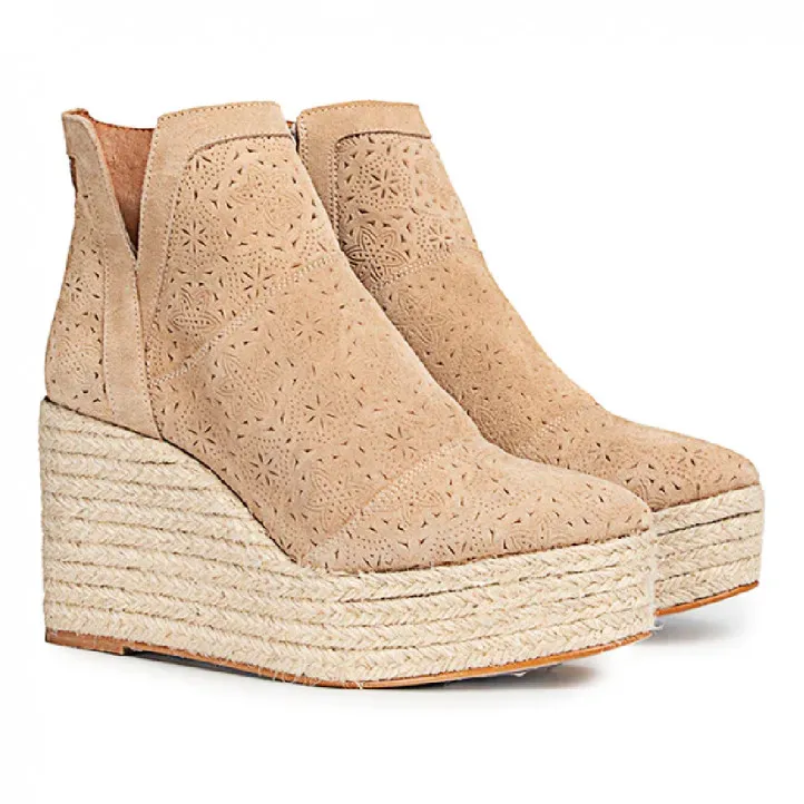 BOTIN ARI GRABADO BEIGE POPA