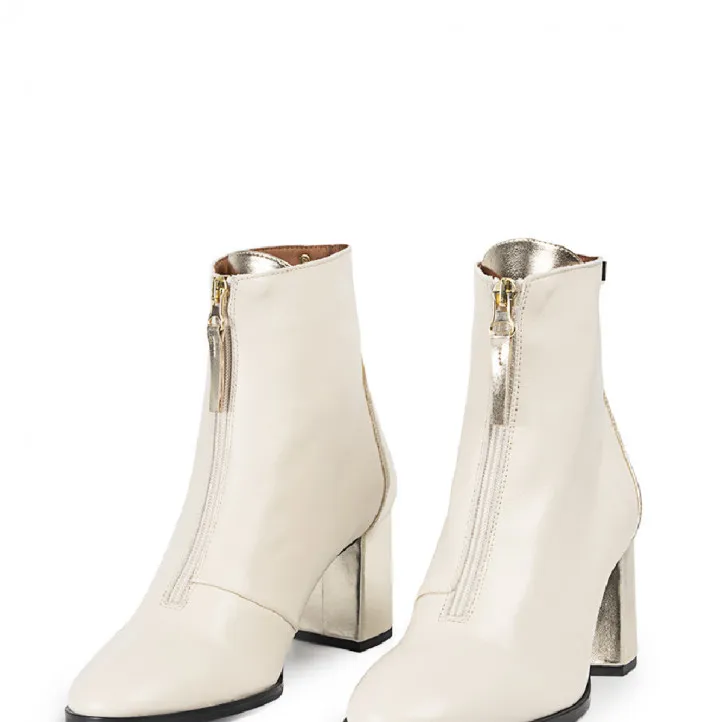 BOTIN CLEOPATRA LAMINADO BEIGE POPA