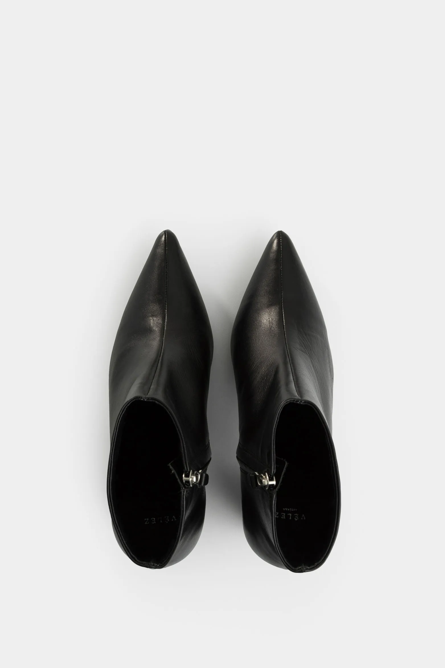 Botines Agata de cuero para mujer silueta punta