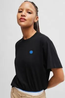 Camiseta de punto de algodón con insignia de logo