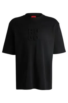 Camiseta de punto de algodón con logo apilado grabado
