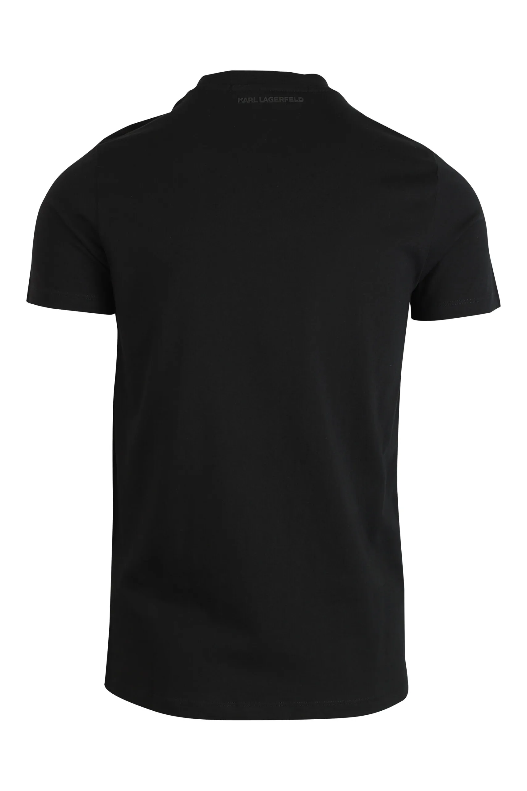 Camiseta negra con logo monocromático 