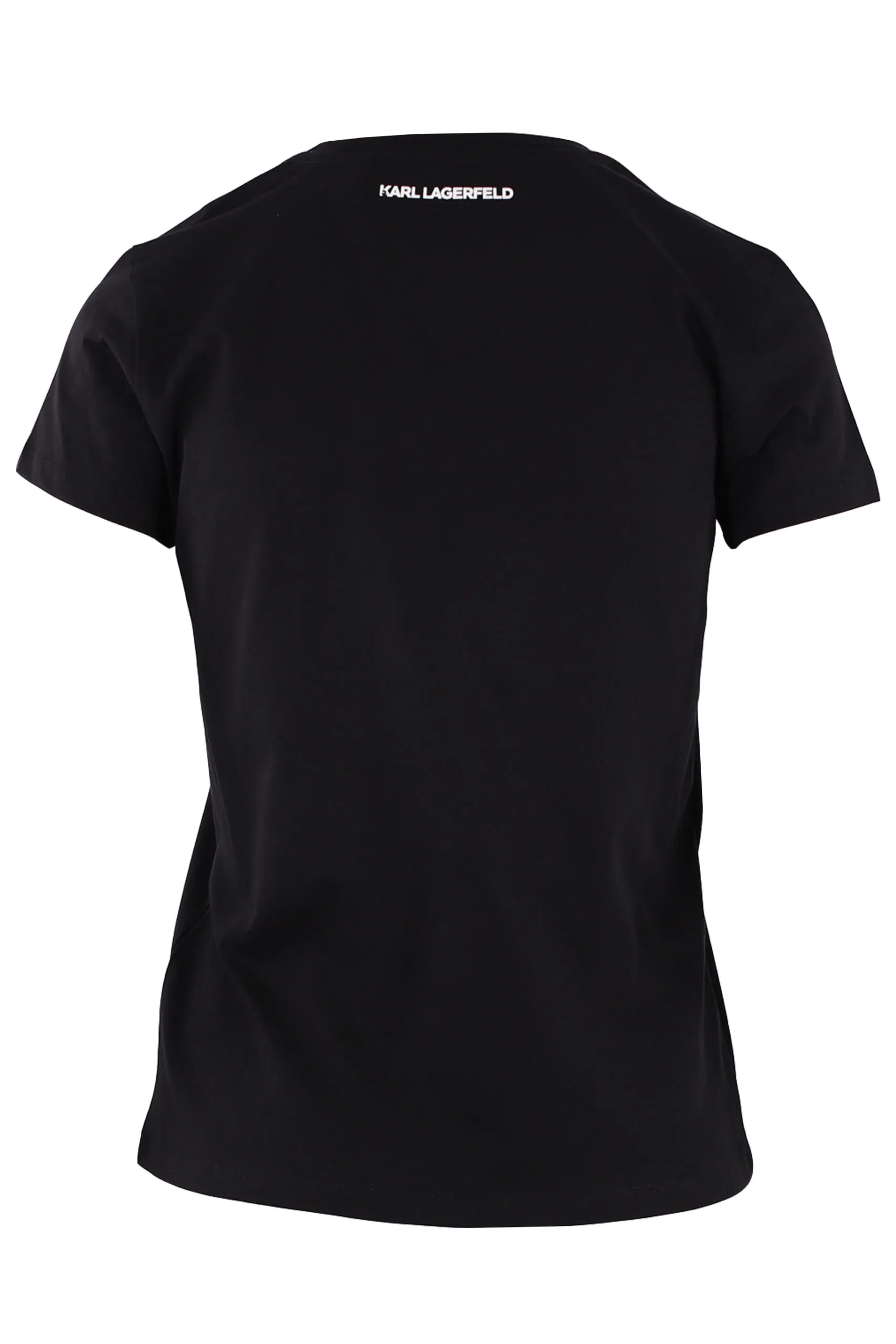 Camiseta negra con perfil de 