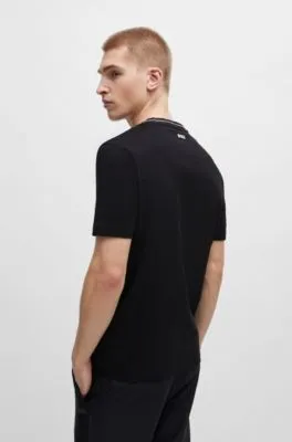 Camiseta regular fit de punto de algodón con cuello de la marca