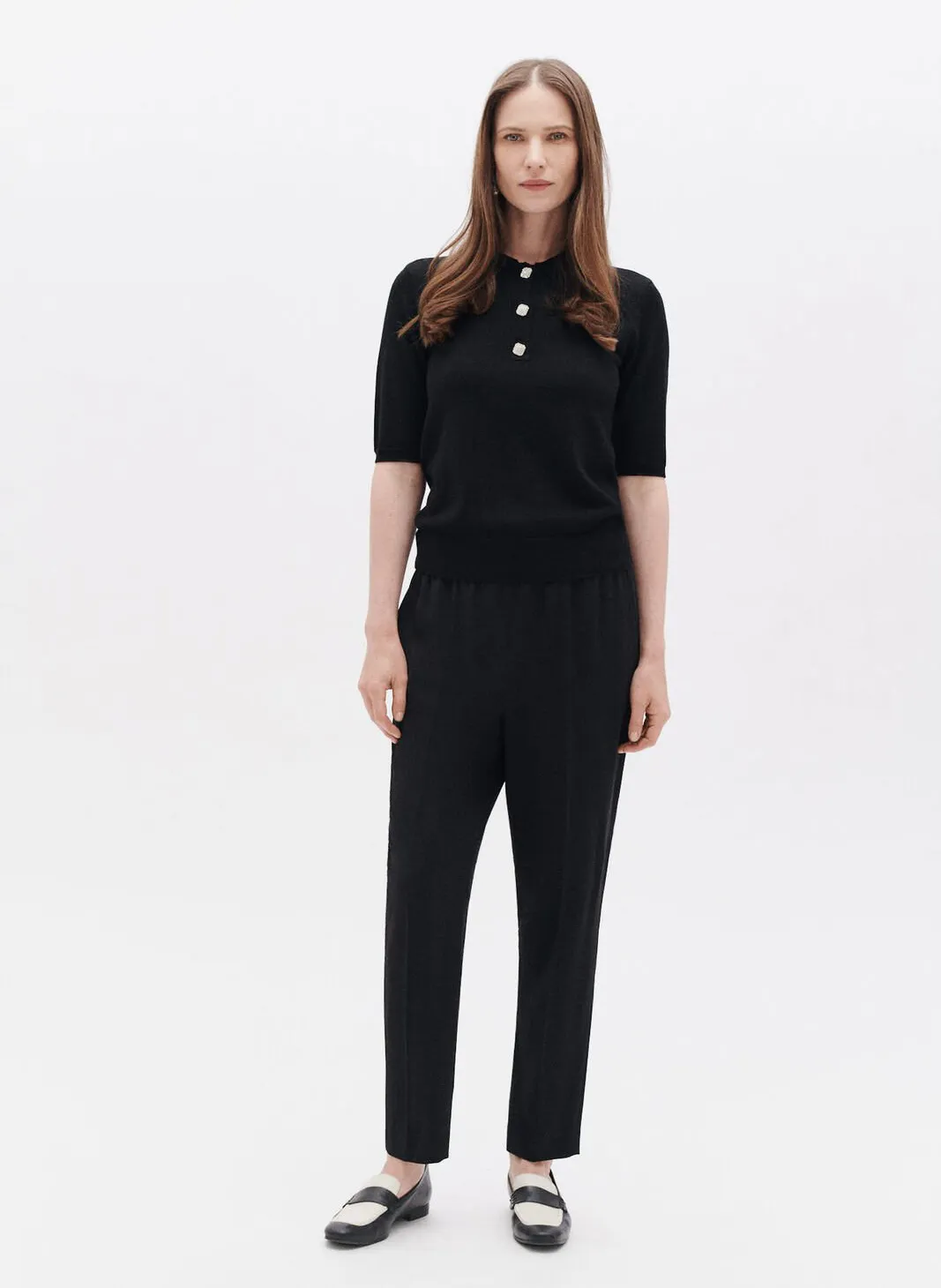 CAROLL PLINE  PANTALóN DE TALLE ALTO CON PINZAS EN NEGRO