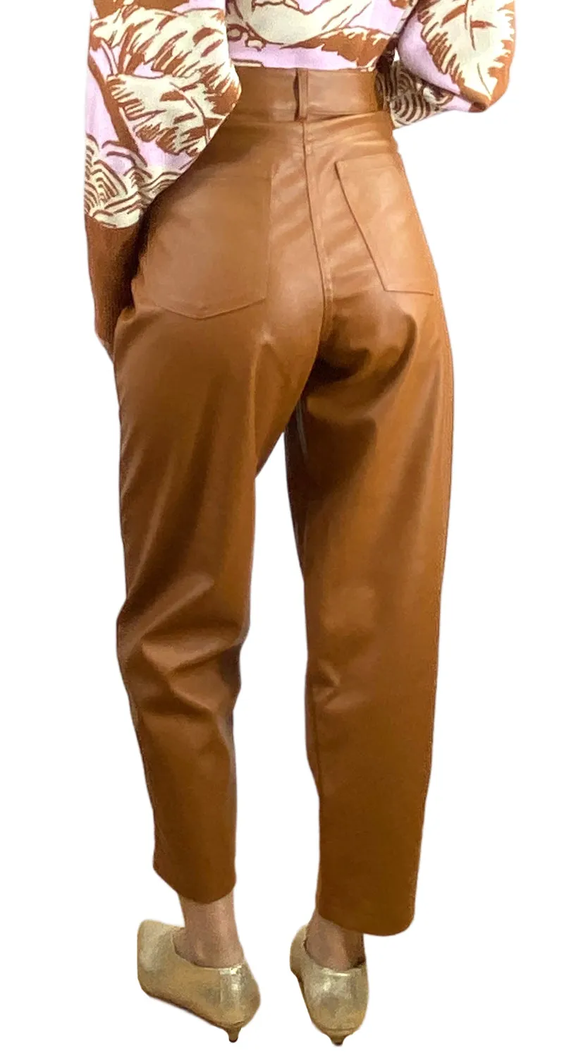 CHER Pantalón Ecocuero Café