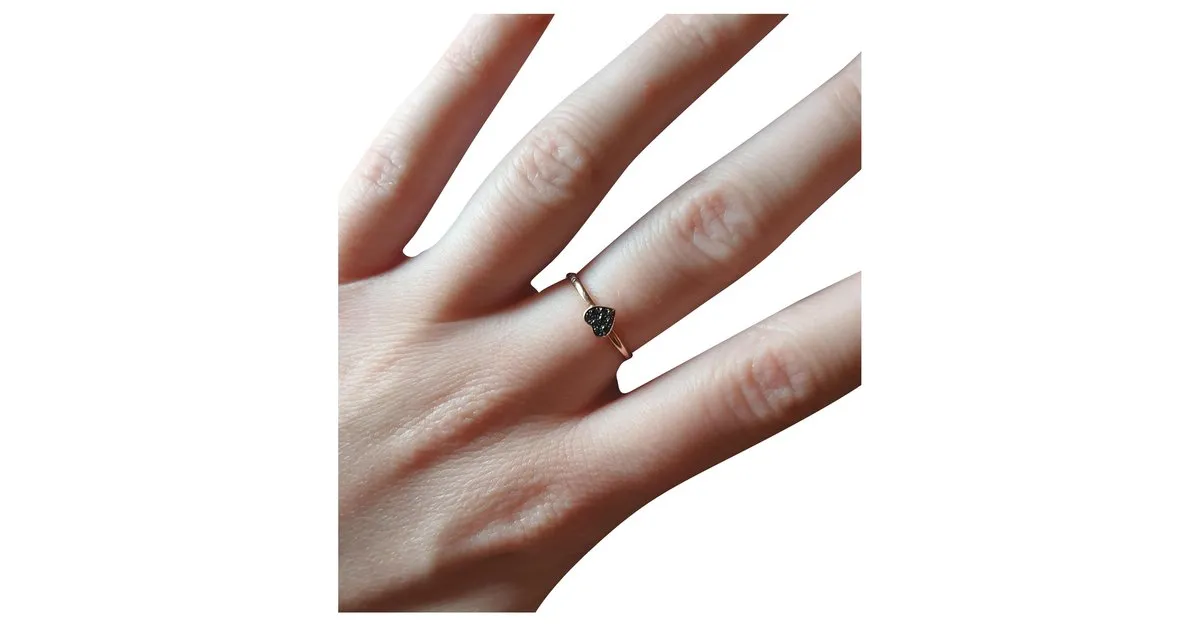 Dodo Pomellato Anillo corazón diamantes negros Cobre 