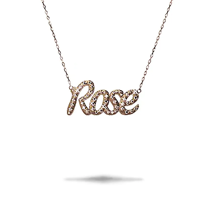 Gargantilla personalizada con nombre en oro de 18 qt con diamantes redondos 