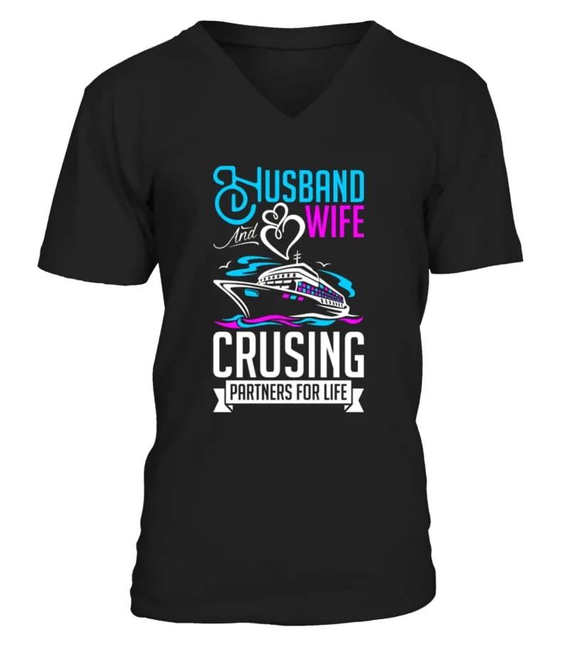Husband And Wife Cruising Partners For Life Camiseta cuello en V Unisex