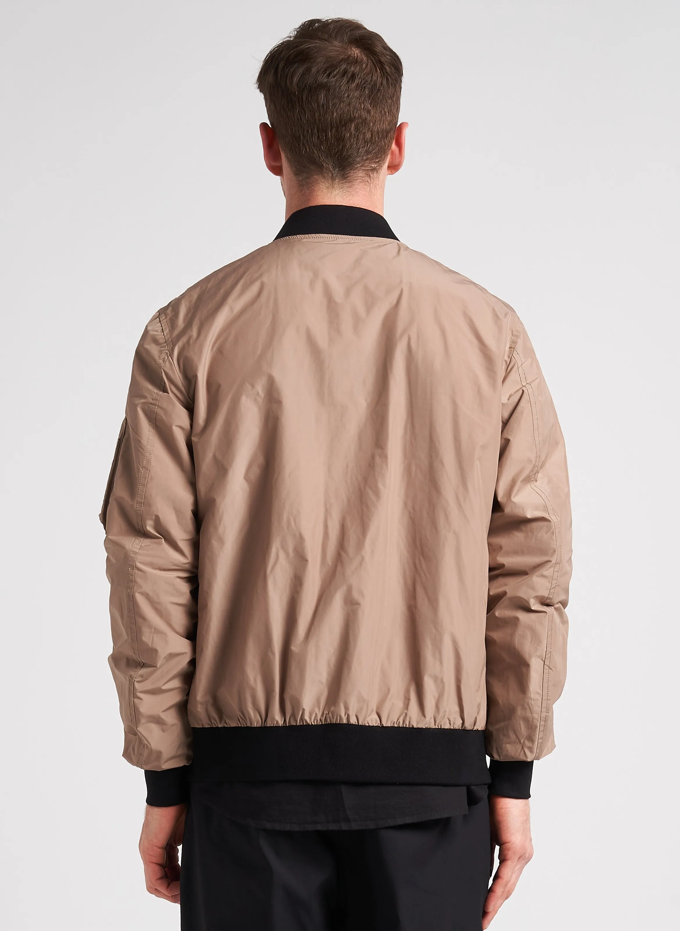 MA1  BOMBER REGULAR FIT CON CUELLO TEDDY Y CREMALLERA EN BEIGE