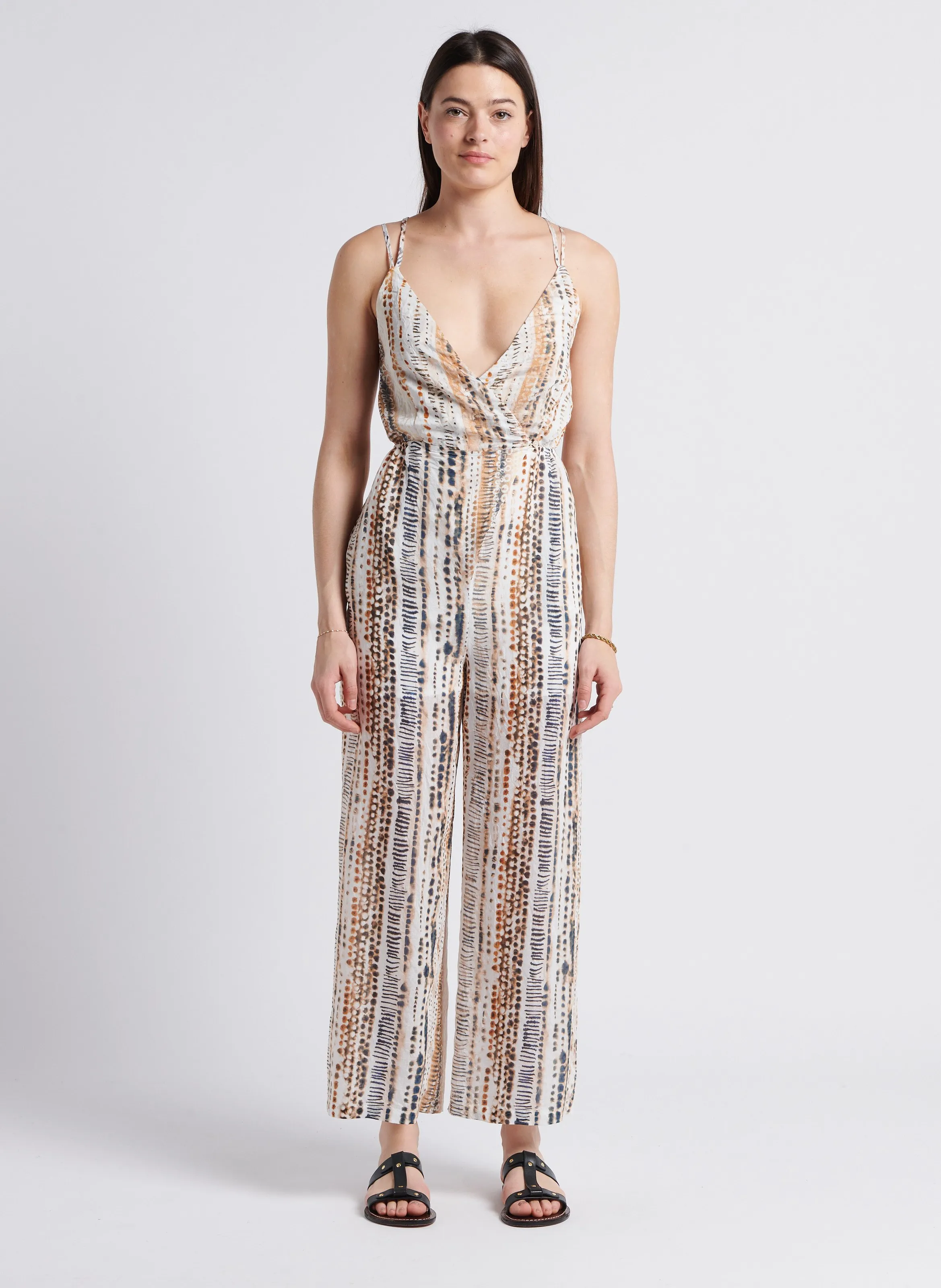Mono estampado y arrugado en beige