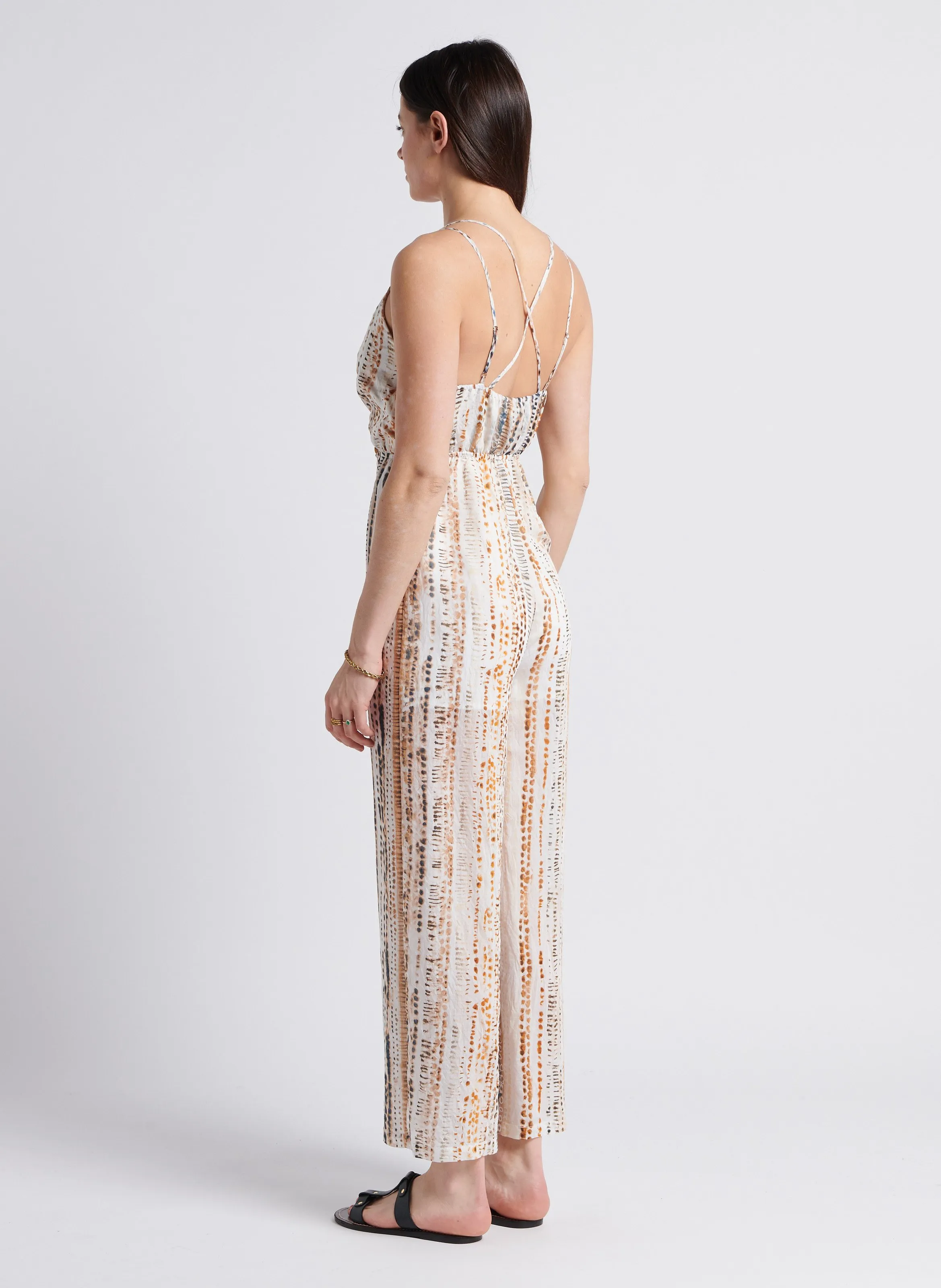 Mono estampado y arrugado en beige