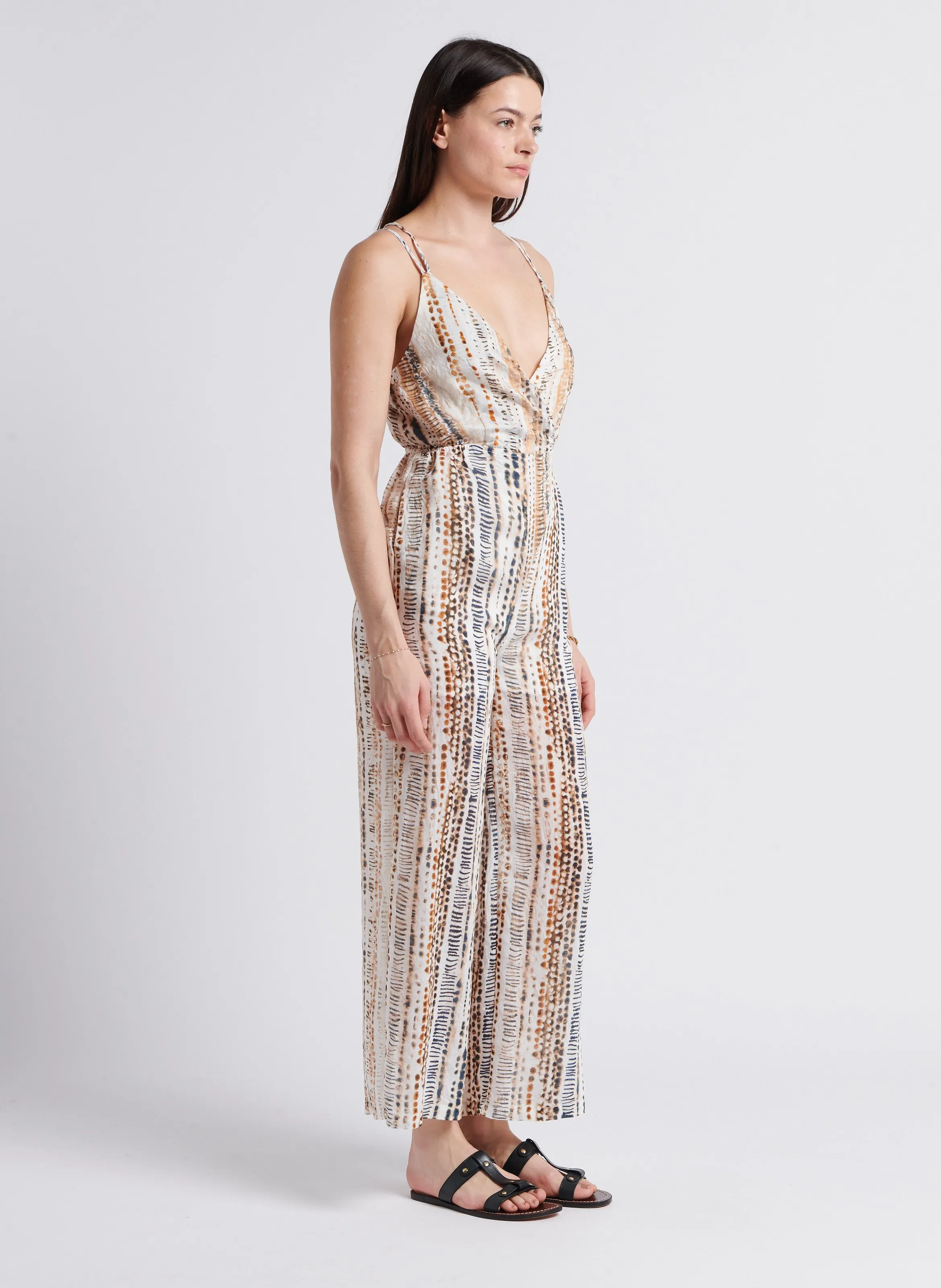 Mono estampado y arrugado en beige
