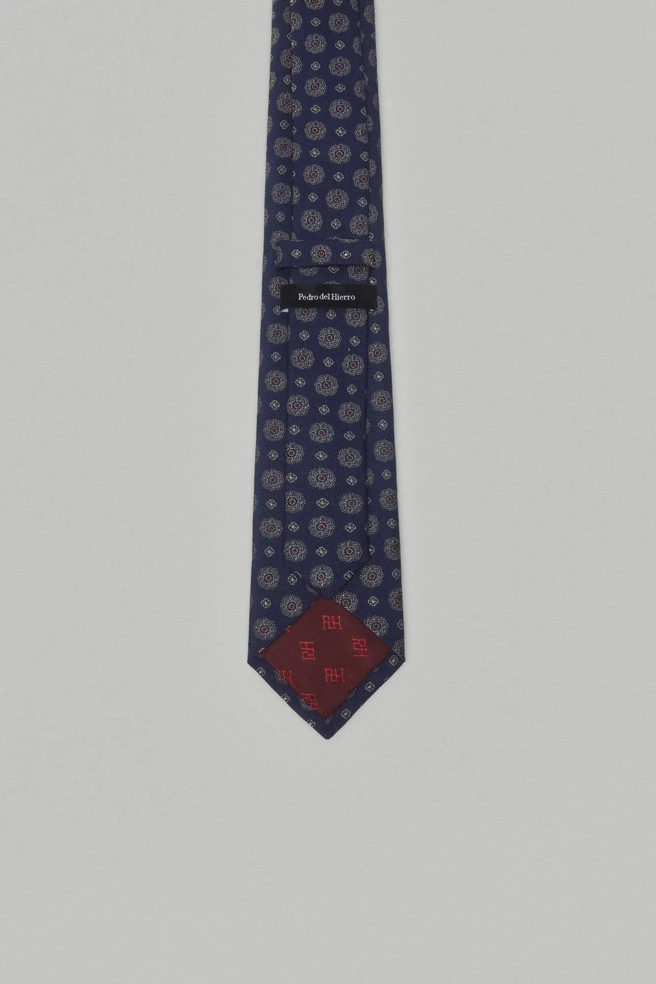 Natural silk tie
