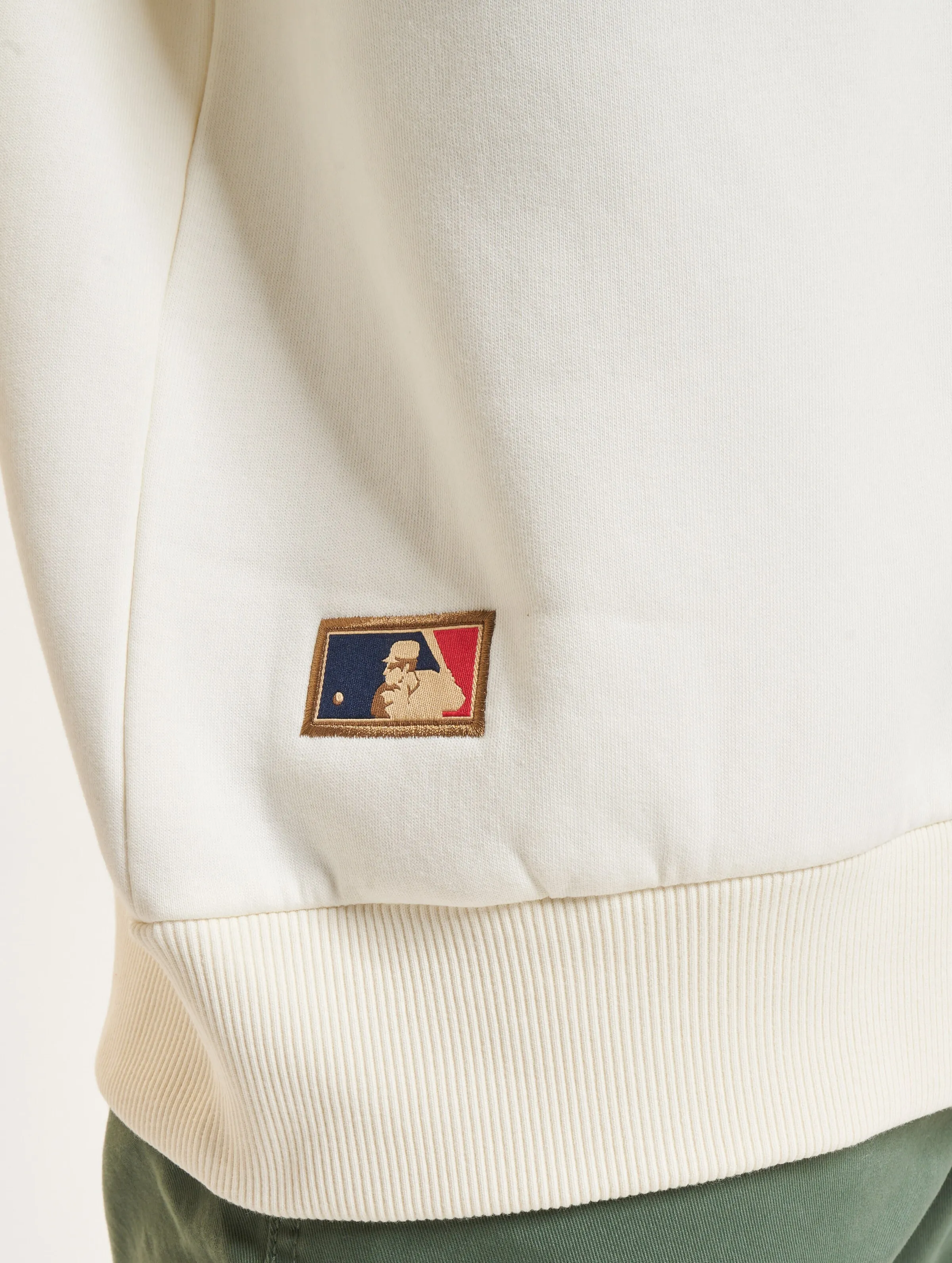 New Era Oversized Embroidery Logo New Era
