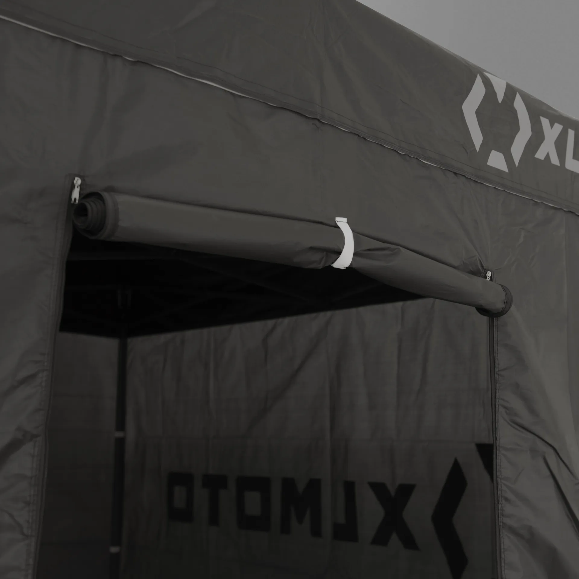 PARED CON PUERTA XLMOTO PARA CARPA EASYUP NEGRA