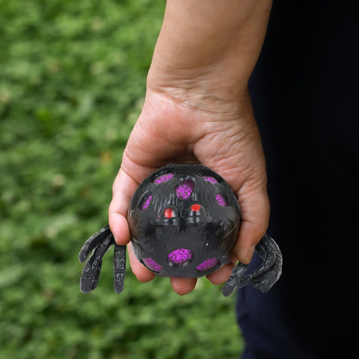 Pelota Antiestrés con Diseo de Araa color Fucsia
