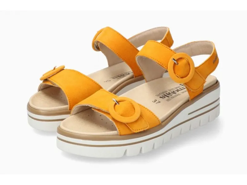SANDALIA DE CUÑA MOBILS ERGONOMIC CLARA MEPHISTO EN COLOR OCRE O TAUPE