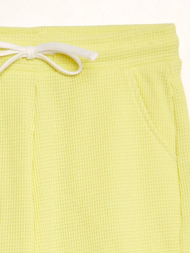 SHORT DE NIDO DE ABEJA  AMARILLO