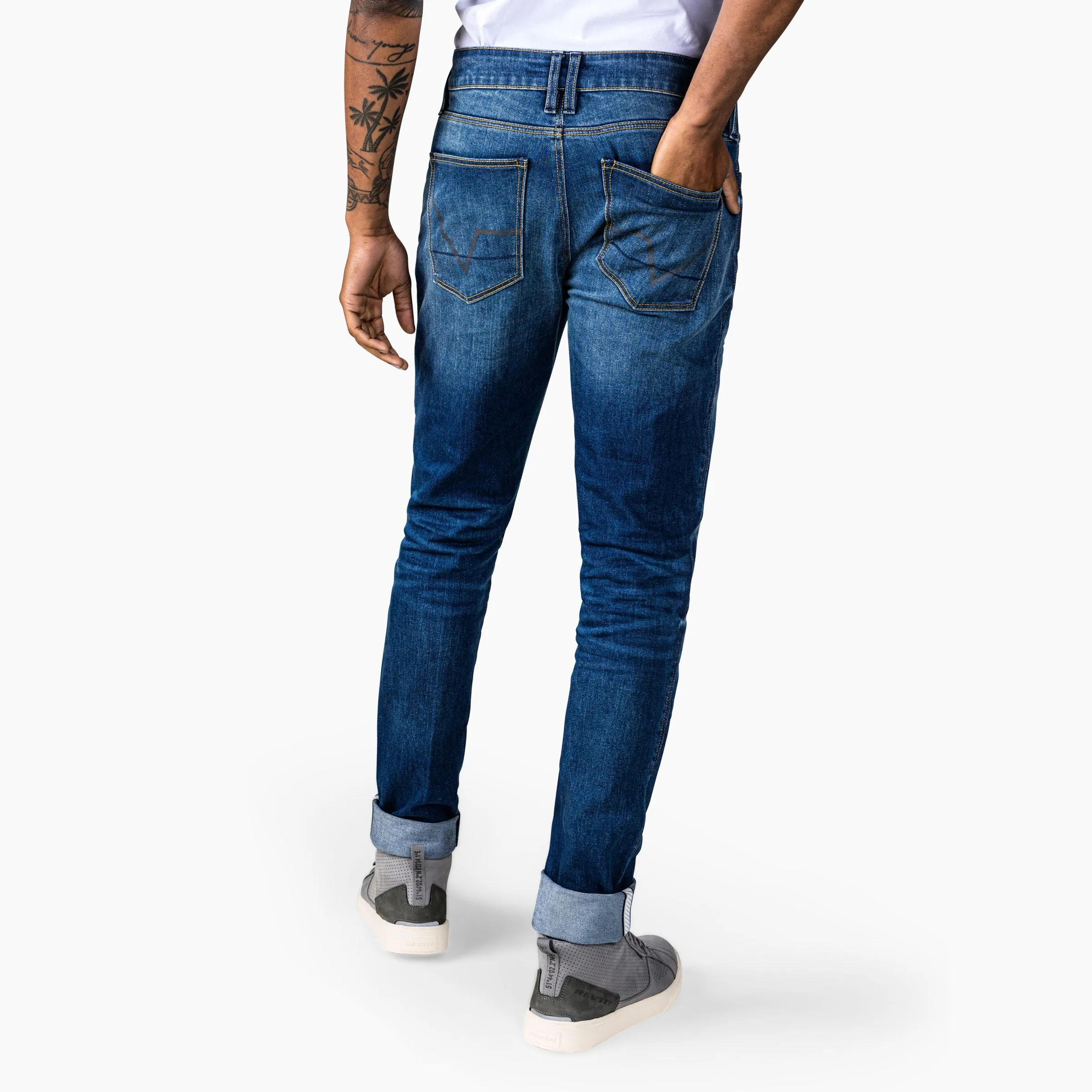 Vaqueros protectores Skinny Fit, para experiencias urbanas.