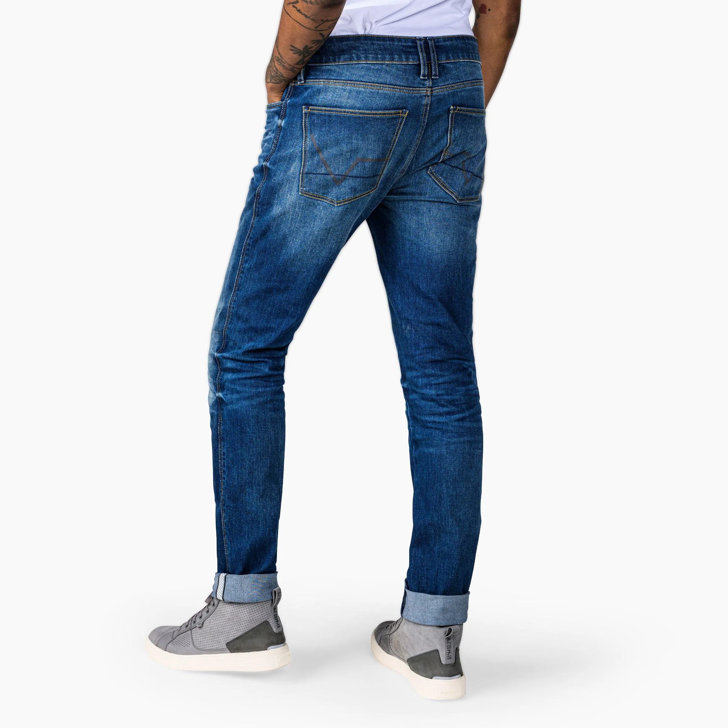 Vaqueros protectores Skinny Fit, para experiencias urbanas.